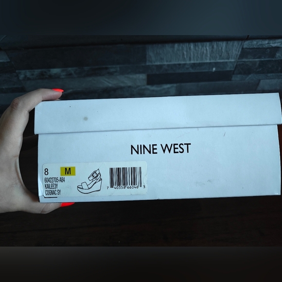 Nine West Kaylee Cognac Floral Wedge Brown White Sandal Size 8 With Box - Picture 2 of 7